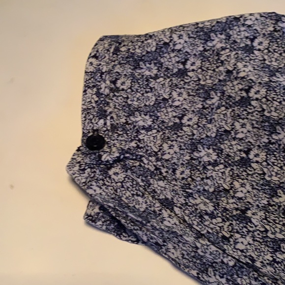 Jones New York V-Neck Blouse with Neck Ruching - Picture 5 of 5